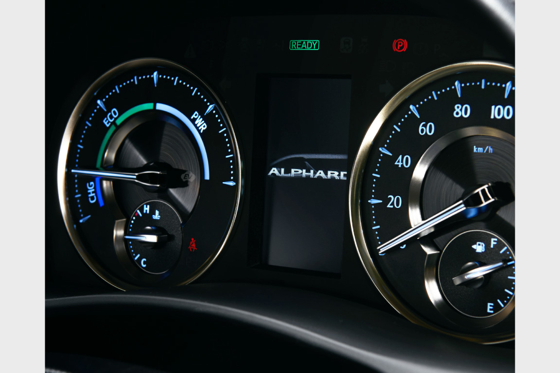 アルファードの乗り心地は抜群 短距離と長距離の違いは モビリコマガジン