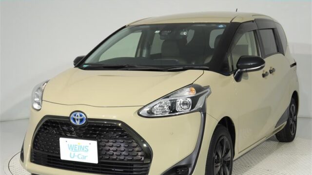 トヨタ シエンタ 170系　前期　2015?2017年　フロントグリルカバー　フロント　外装ガーニッシュ シルバー トヨタ シエンタ 170系 前期 2015?2017年 フロントグリルカバー