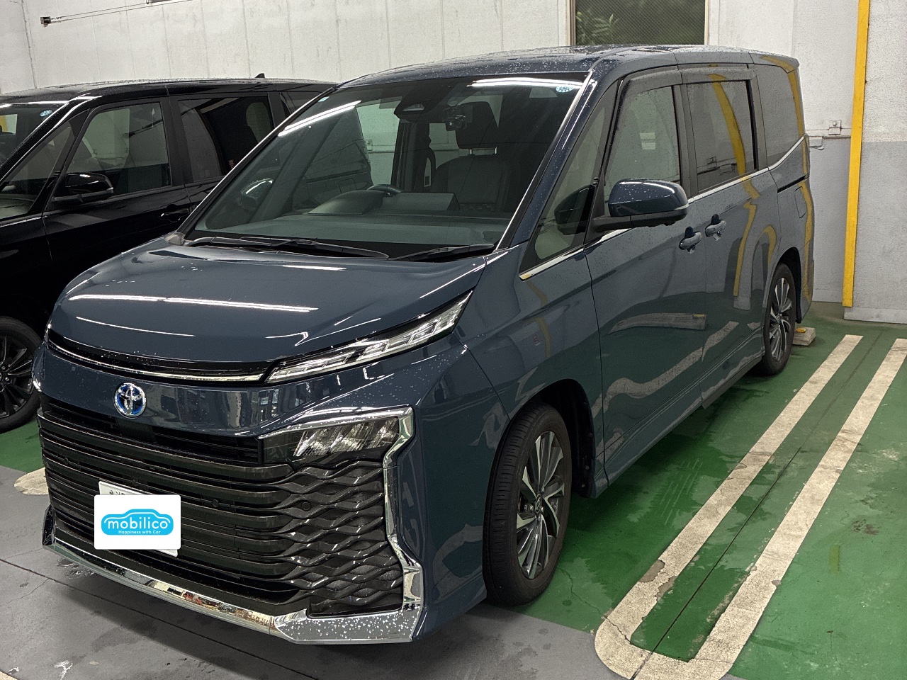トヨタ ヴォクシー ハイブリッドS-Z（2024年・2.2万km・グレー系）の
