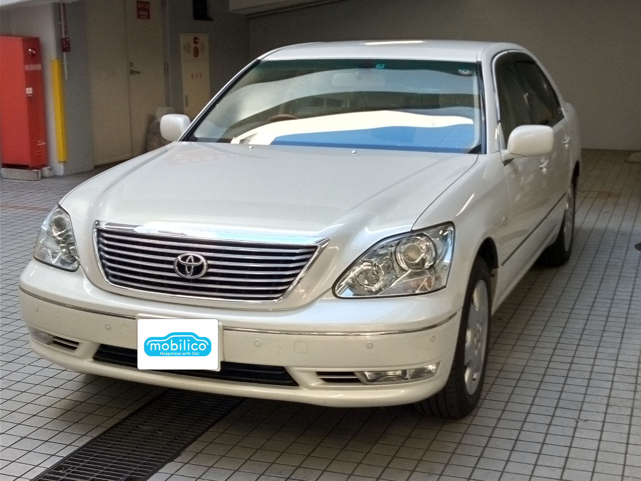 トヨタ セルシオ C仕様（2005年・9.7万km・ホワイト系）の中古車情報 