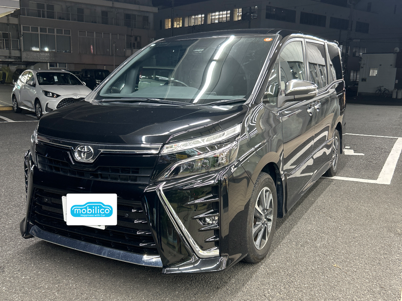 ヴォクシーの煌めき2とは？シリーズごとの違いや基本スペック、新車