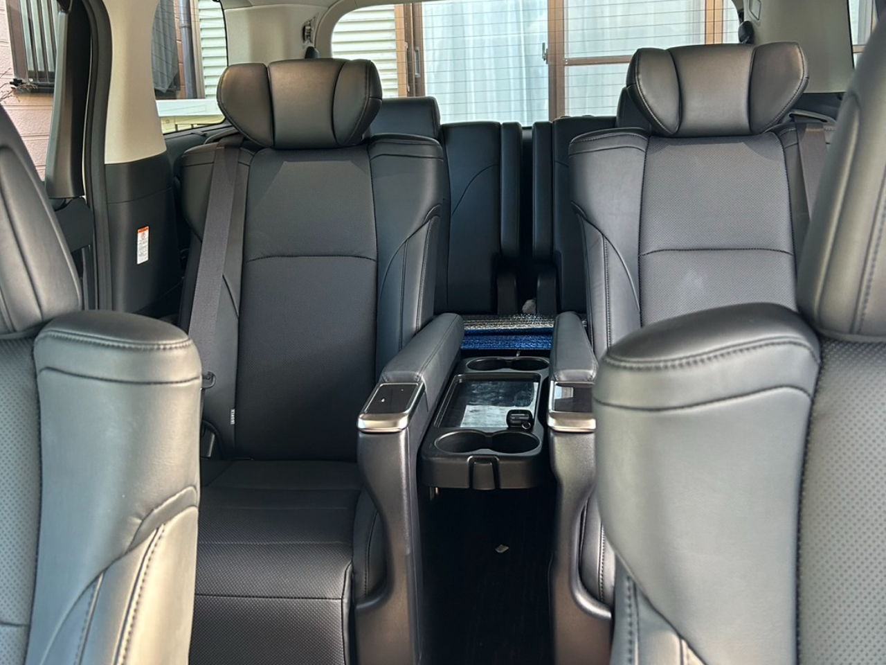 トヨタ アルファード 2.5S Cパッケージ（2018年・1.0万km・ホワイト系 