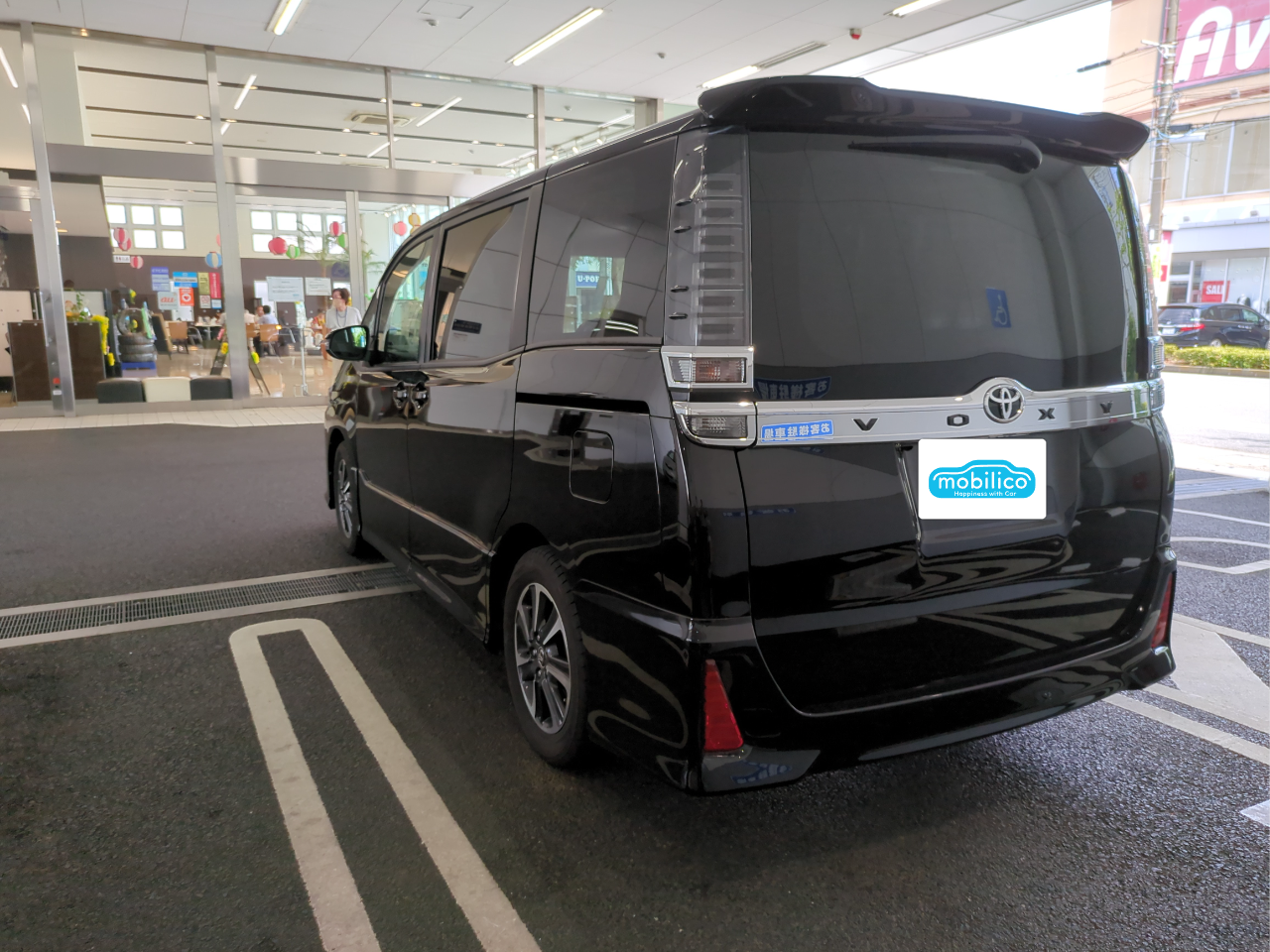 トヨタ ヴォクシー ZS（2017年・1.9万km・ブラック系）の中古車情報