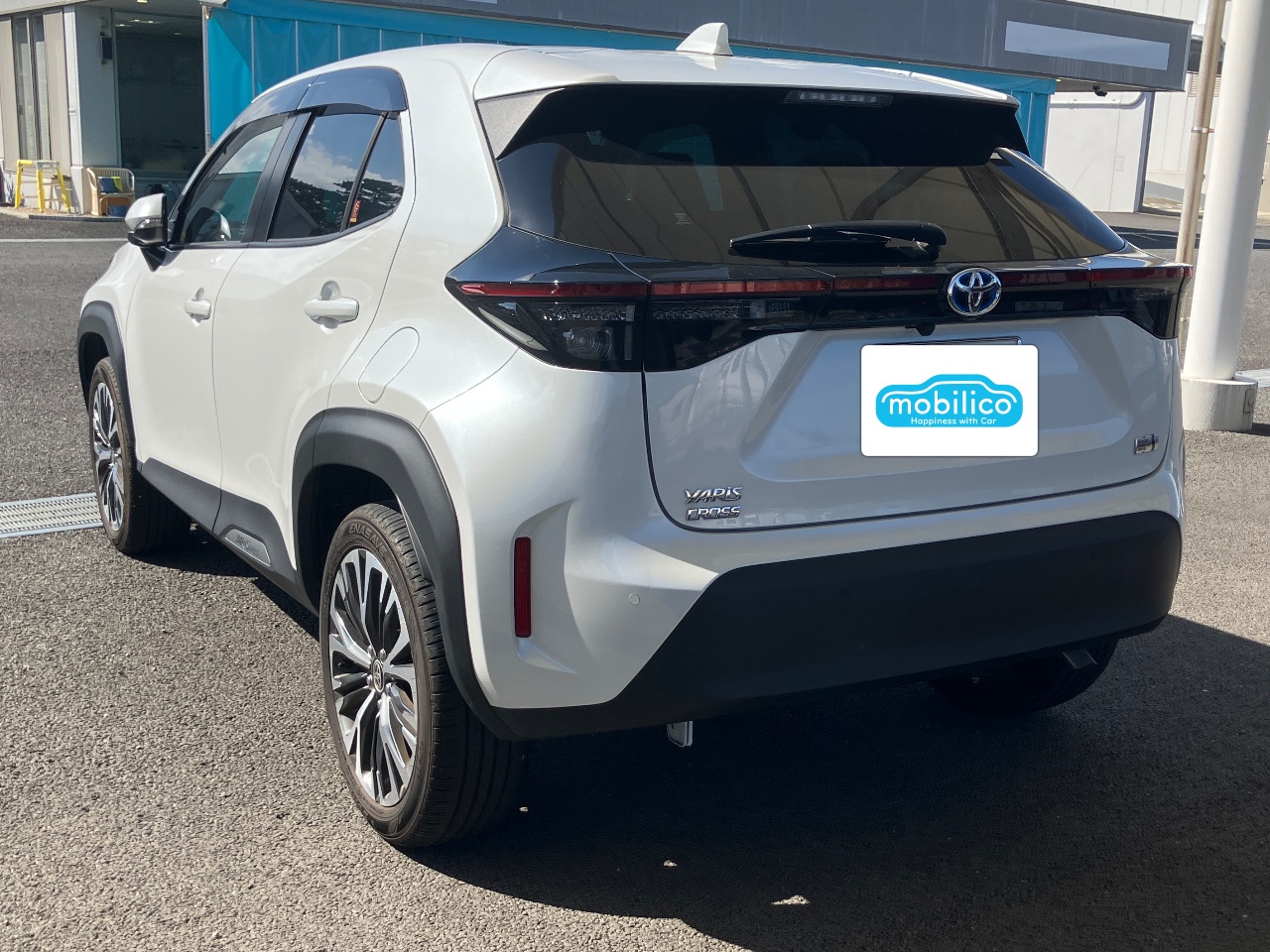 トヨタ ヤリスクロス ハイブリッドZ（2023年・1.2万km・ホワイト系）の