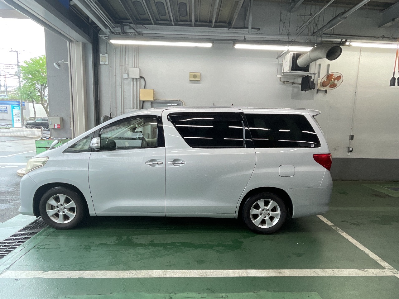 トヨタ アルファード 240X（2013年・15.1万km・グレー系）の中古車情報