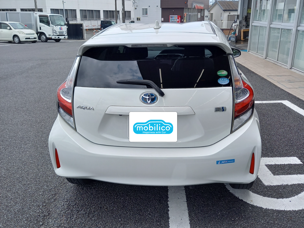 トヨタ アクア S（2017年・1.1万km・ホワイト系）の中古車情報 | 個人 
