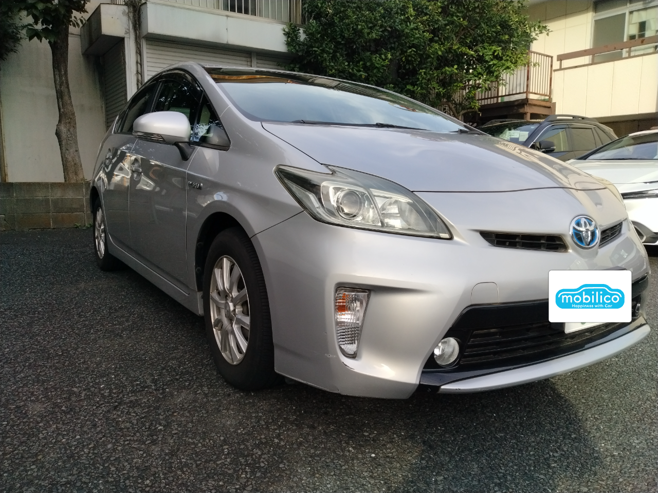 トヨタ プリウスS。2014 走行距離：56,000km。 トヨタ プリウス S（2014年・4.1万km・グレー系）の中古車情報 | 個人