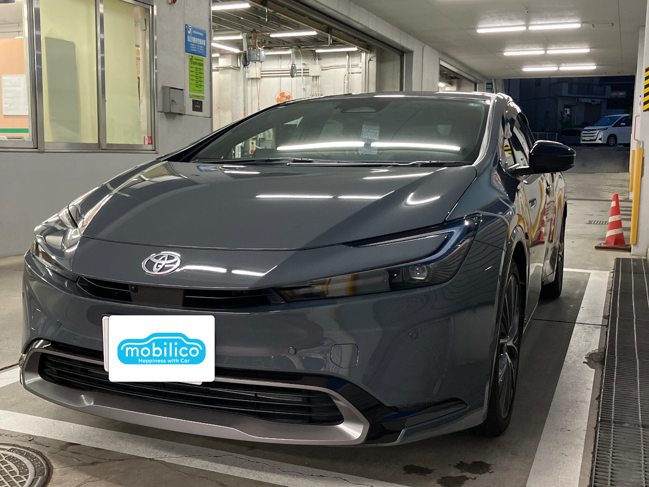 トヨタ プリウス Z（2023年・2.6万km・グレー系）の中古車情報