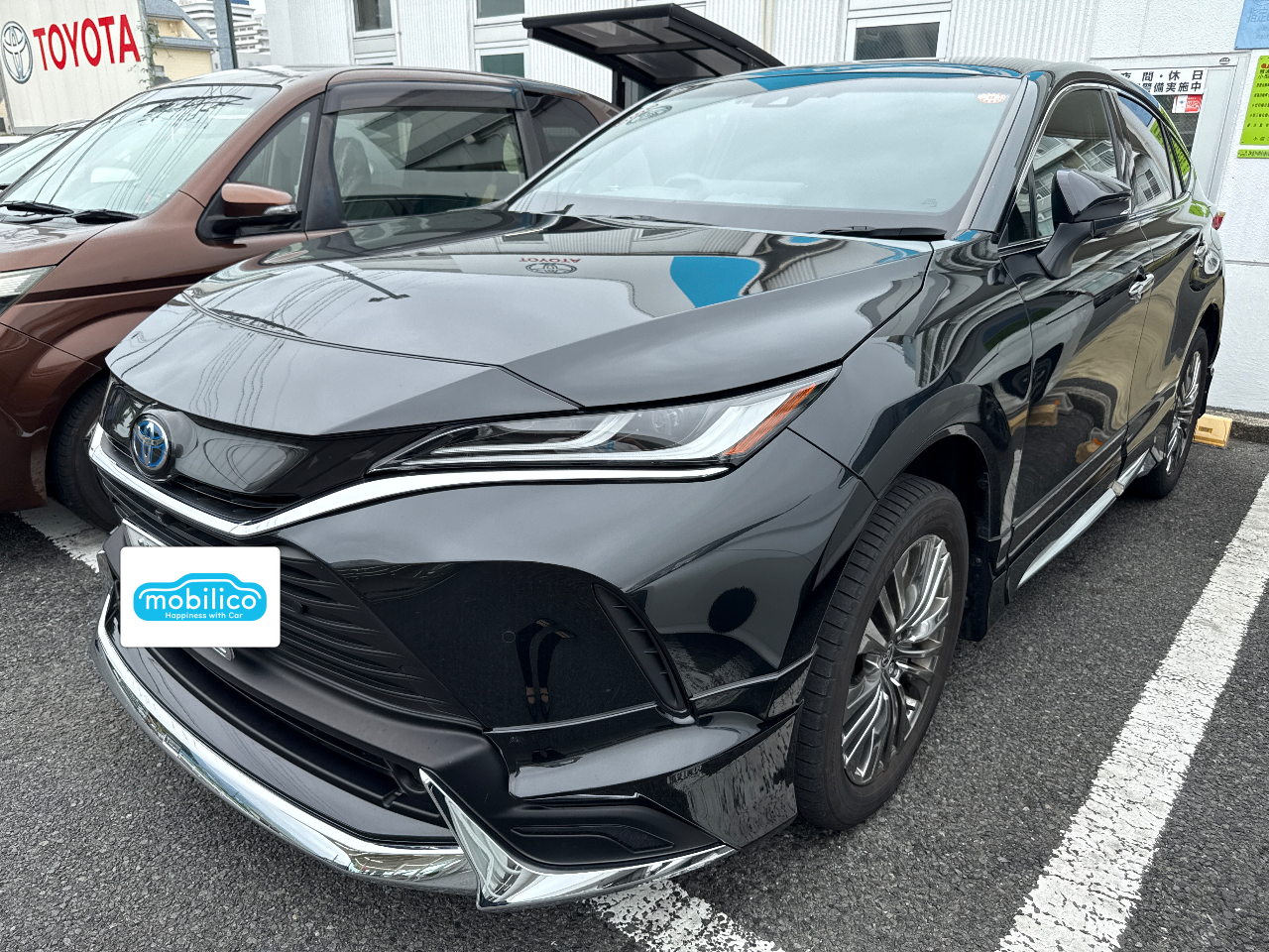 【qw】 トヨタ ハリアーハイブリッド Z レザーパッケージ（2023年・2.1