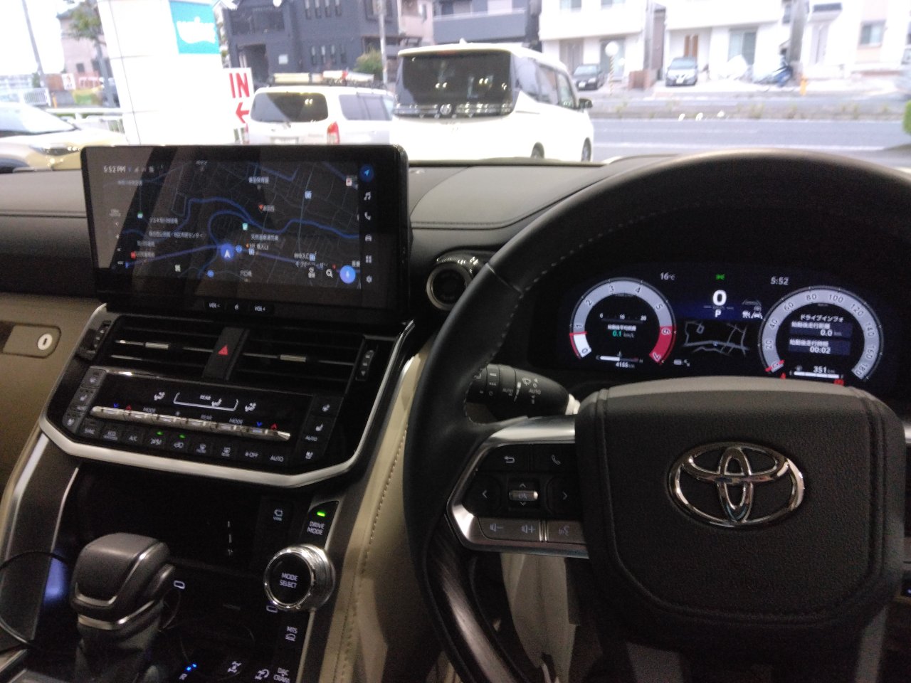 車欲しい方！待ってます！ トヨタ ランドクルーザー ZX（2025年・0.5万km・ホワイト系）の中古車