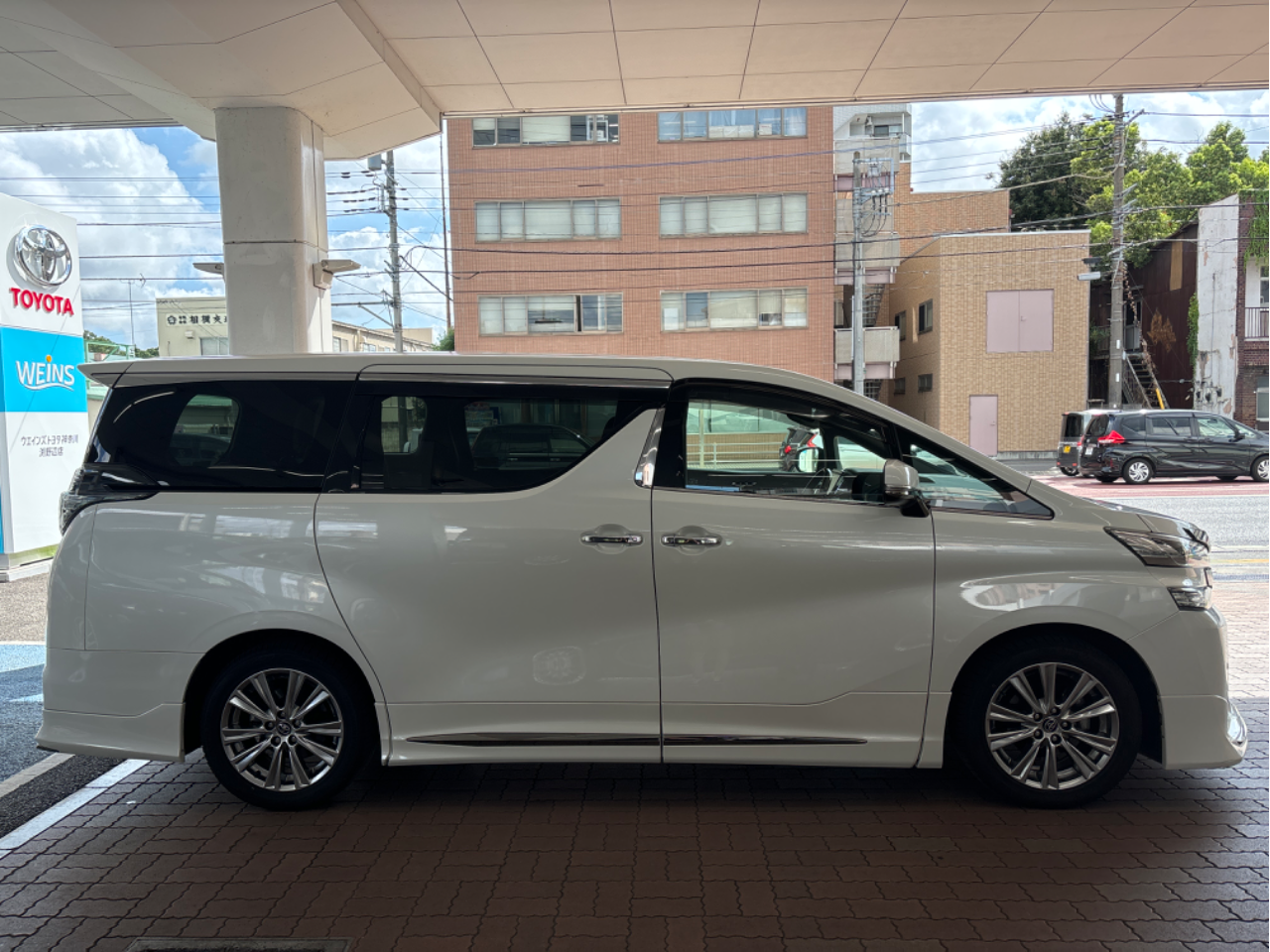 ケン②美品 30 アルファード/ヴェルファイア6.5J ホワイトリボン ケン②美品 30 アルファード/ヴェルファイア6.5J ホワイトリボン