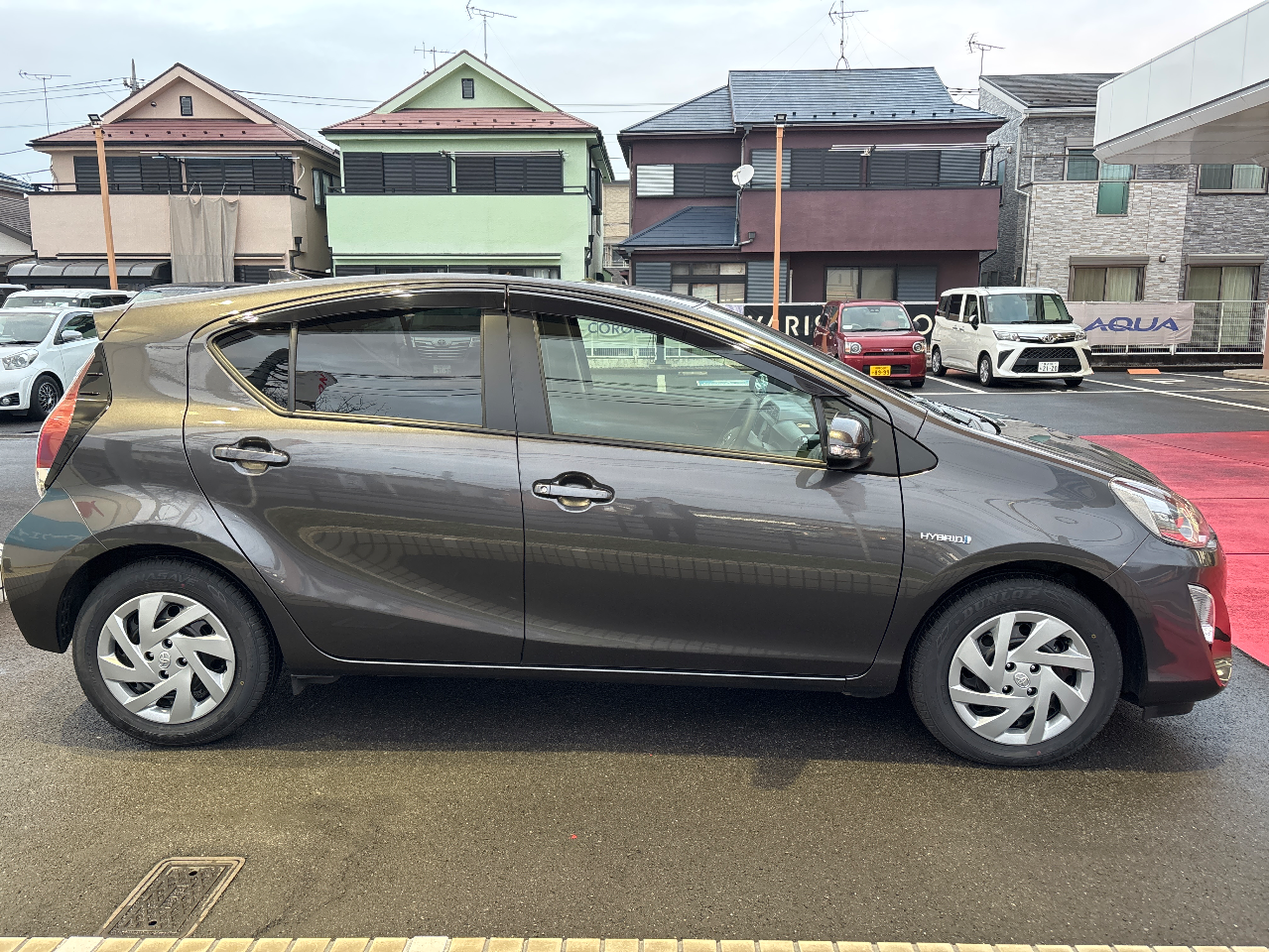 トヨタ アクア S（2015年・0.6万km・グレー系）の中古車情報 | 個人
