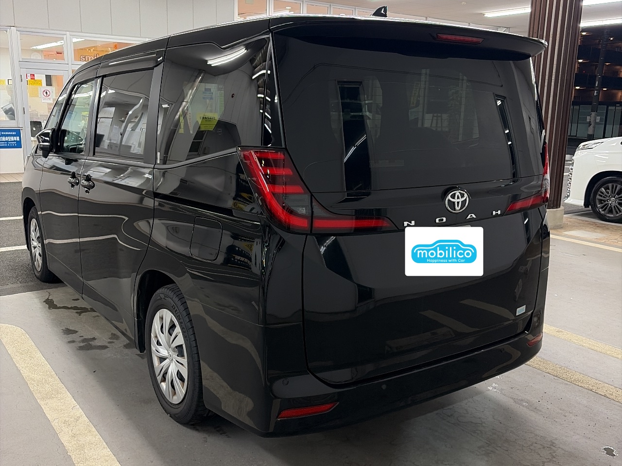 トヨタ ノア X（2023年・1.6万km・ブラック系）の中古車情報 | 個人