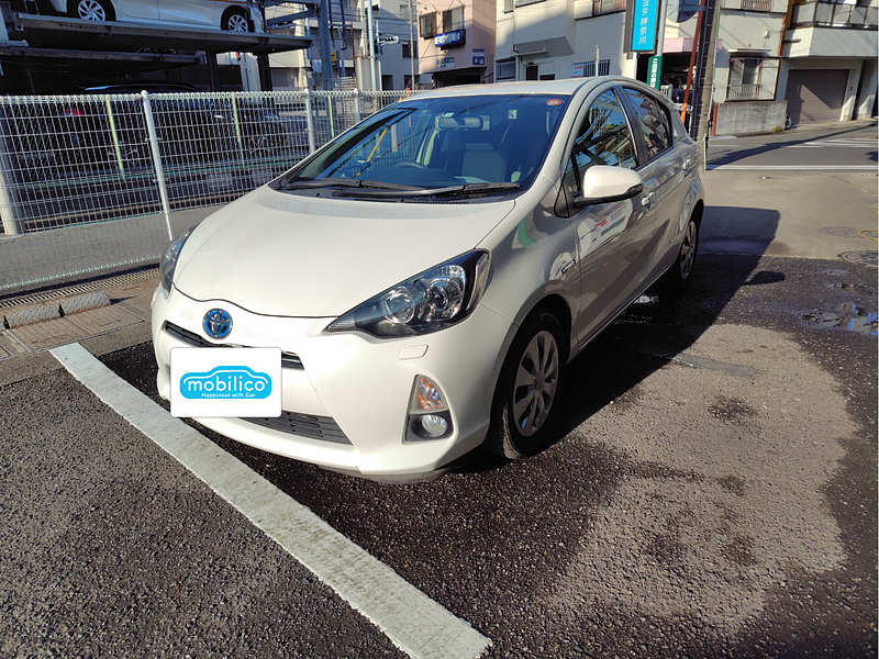 トヨタ アクア S