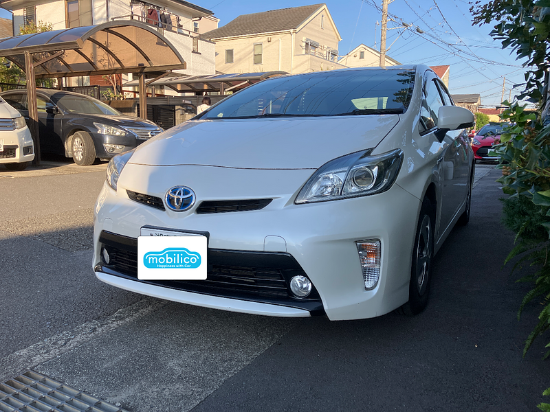 トヨタ プリウス S