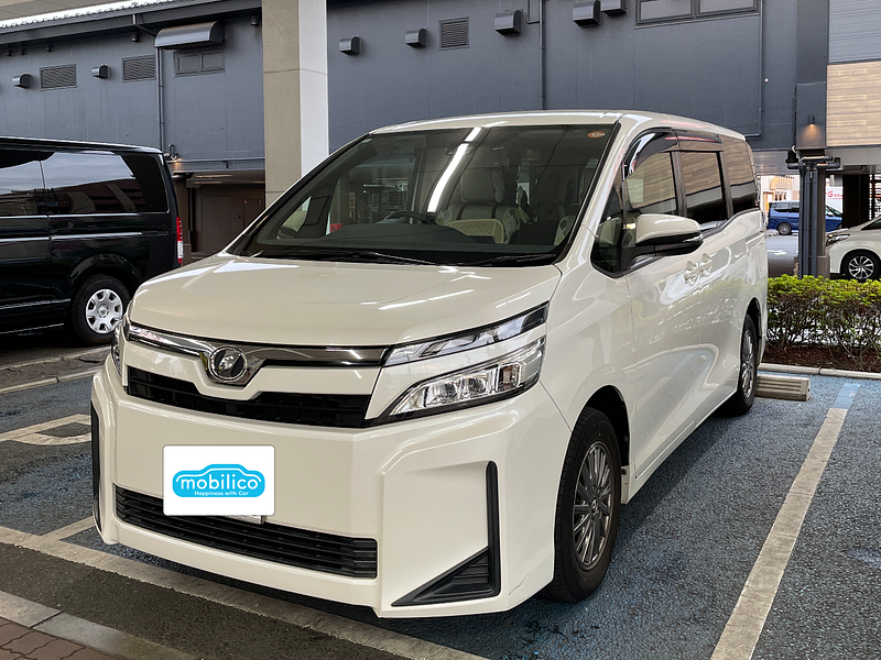 トヨタ ヴォクシー X