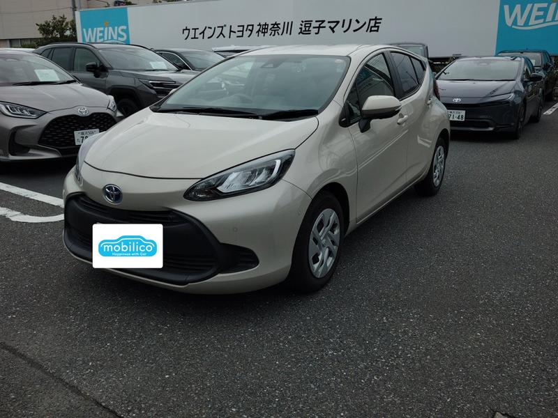 トヨタ アクア X