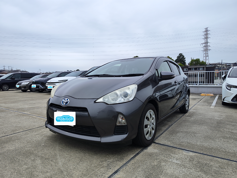 トヨタ アクア G