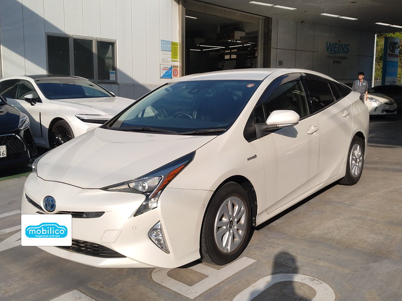 トヨタ プリウス Sセーフティプラス