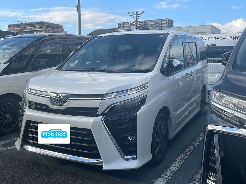 トヨタ ヴォクシー ZS 煌III