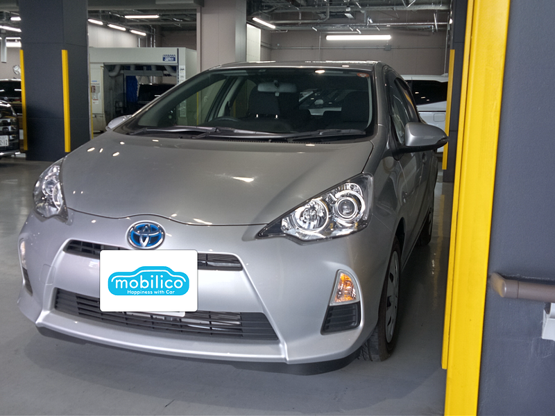 トヨタ アクア S