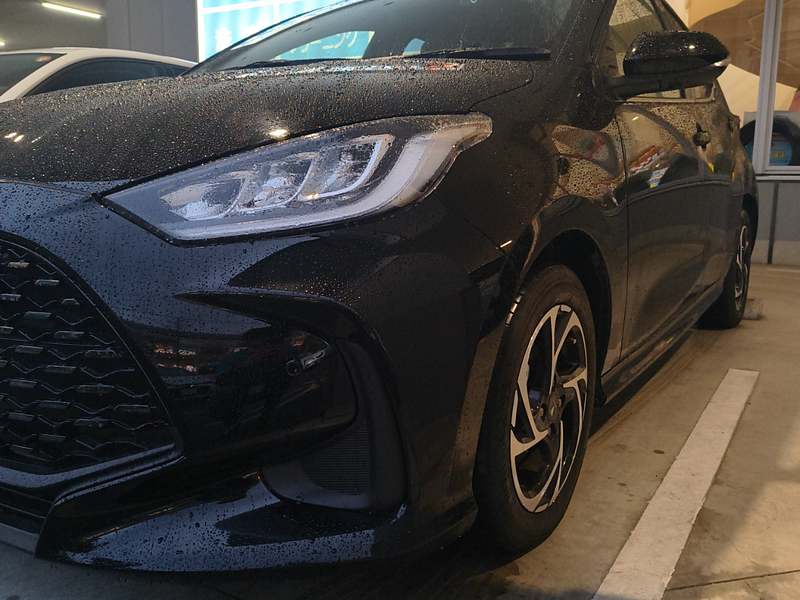 トヨタ ヤリス ハイブリッドZ