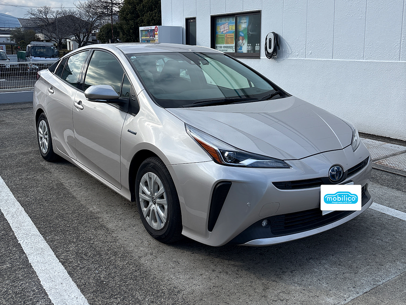 トヨタ プリウス S