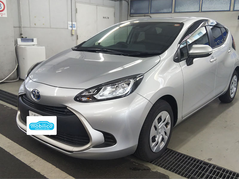 トヨタ アクア G