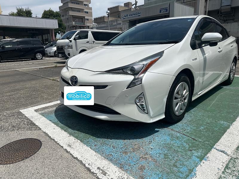 トヨタ プリウス Sセーフティプラス