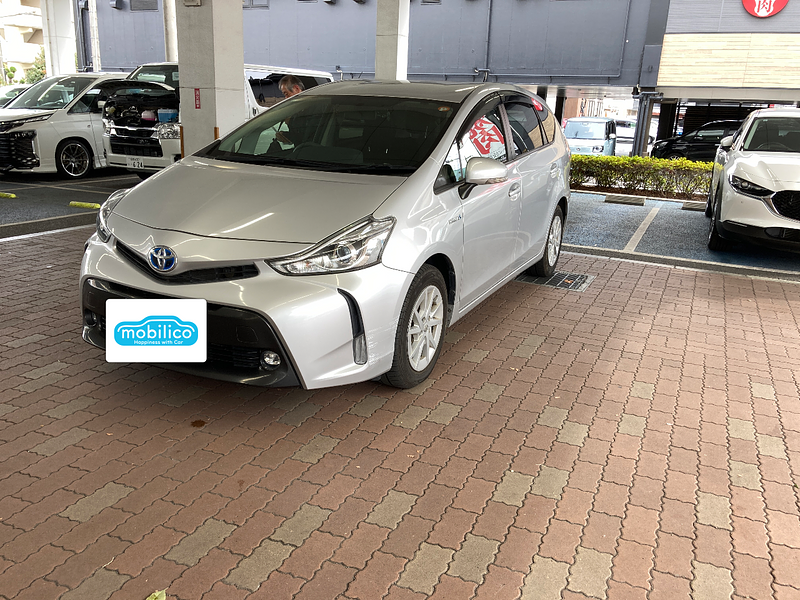 トヨタ プリウスα S