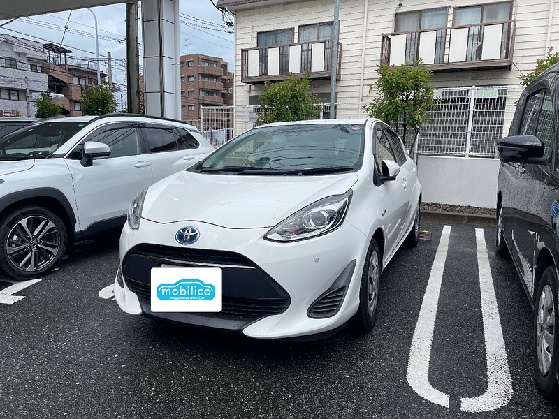 トヨタ アクア G