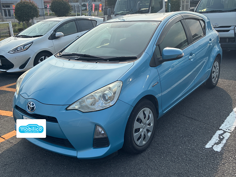 トヨタ アクア G