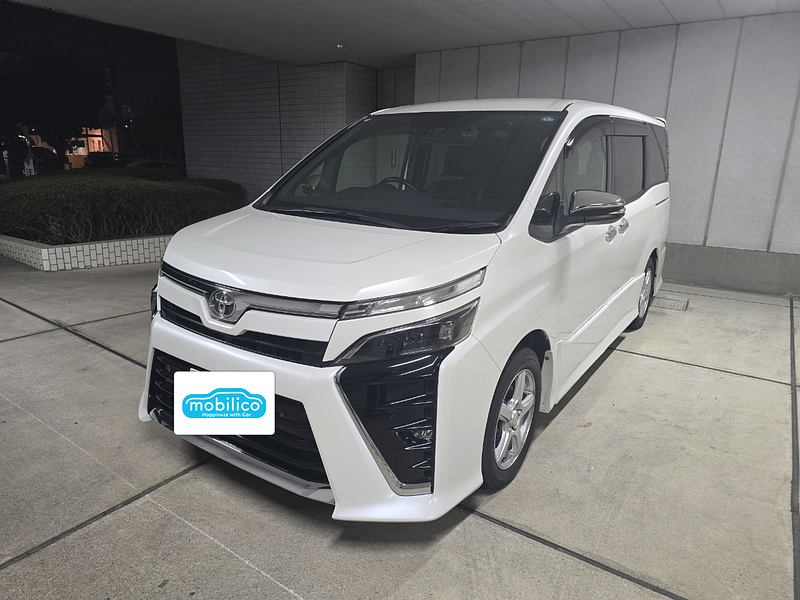 トヨタ ヴォクシー ZS 煌III