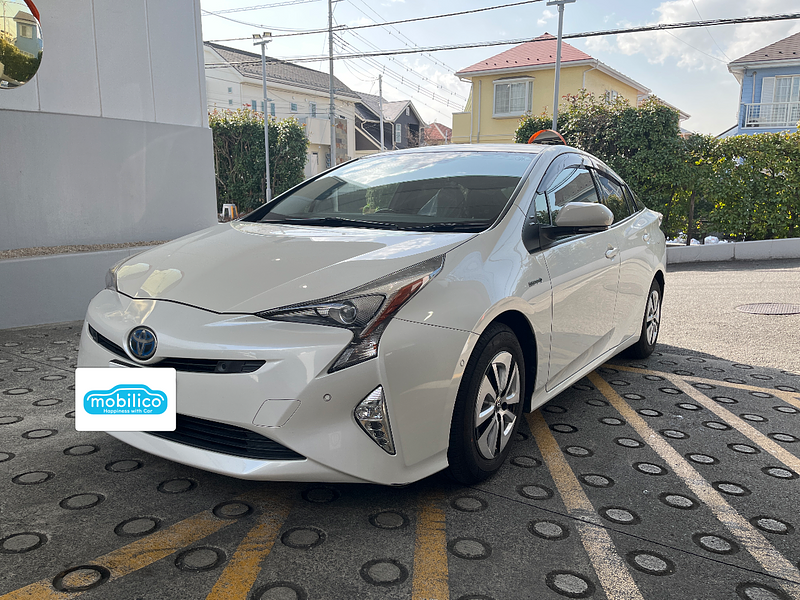 トヨタ プリウス A