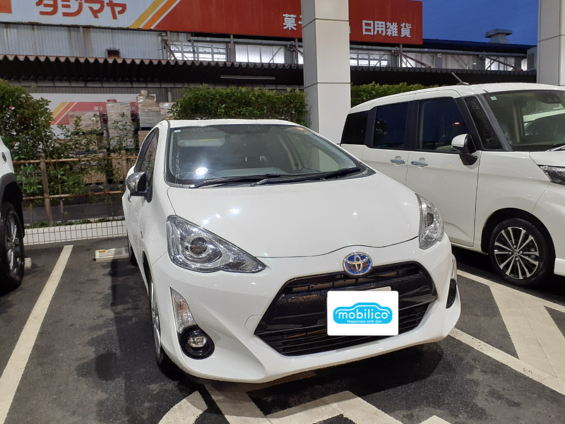 トヨタ アクア G