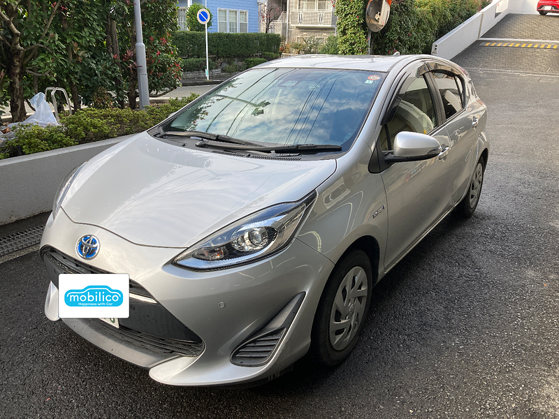 トヨタ アクア G