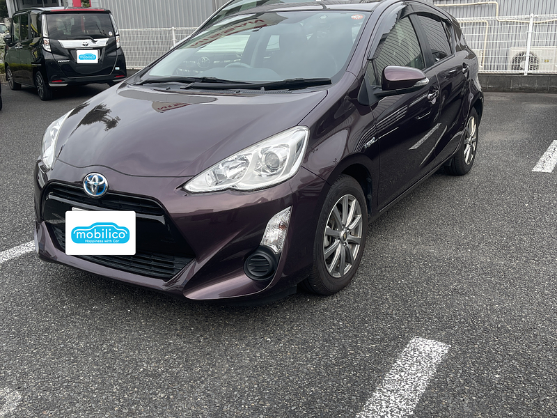 トヨタ アクア G