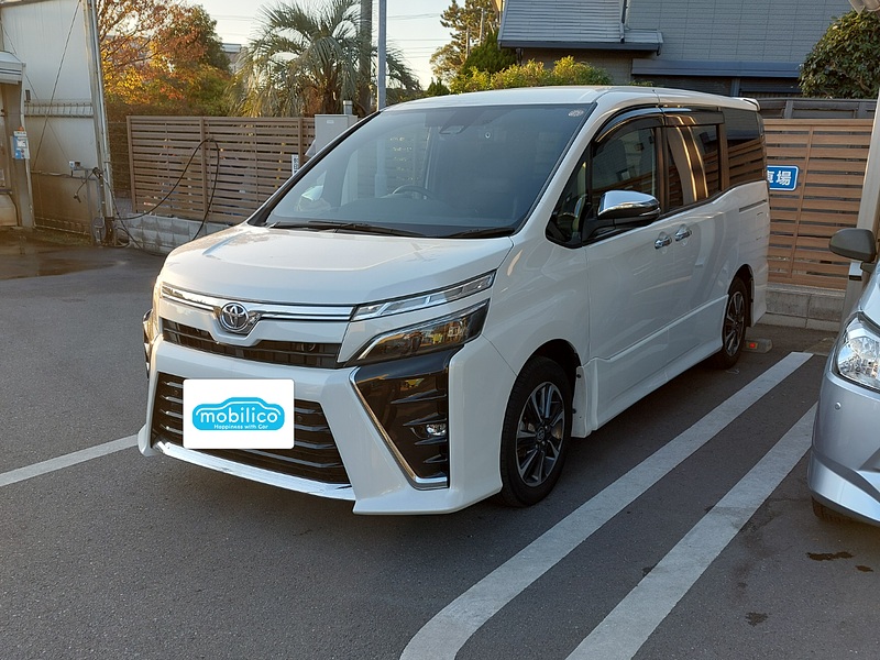 トヨタ ヴォクシー ZS 煌III