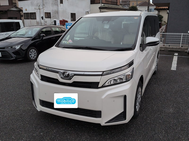 トヨタ ヴォクシー X