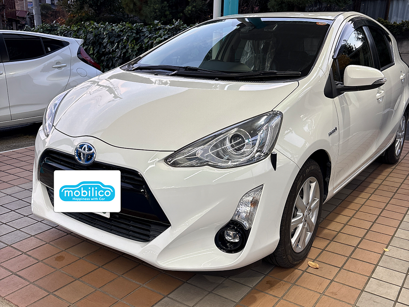 トヨタ アクア Gブラックソフトレザーセレクション