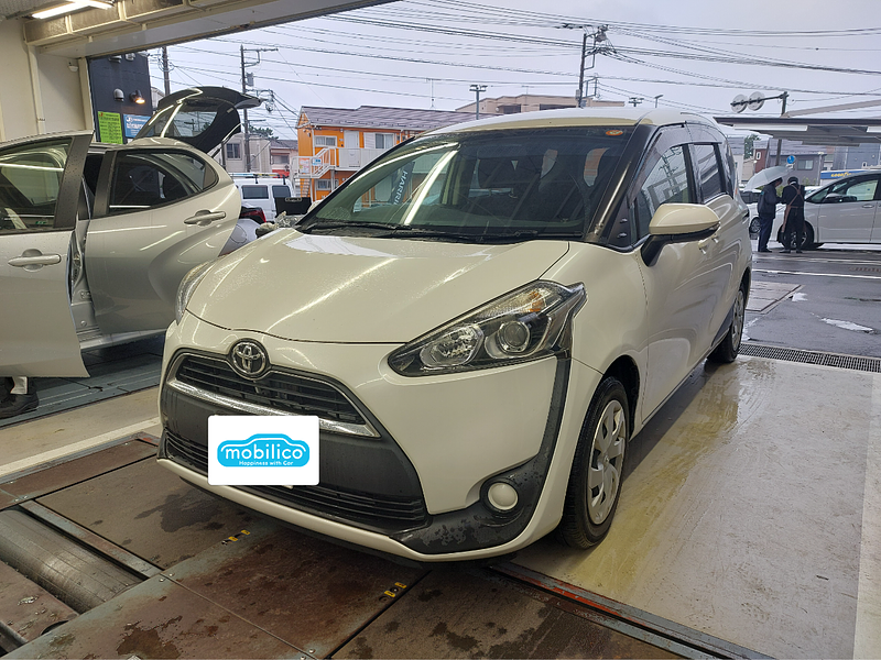 トヨタ シエンタ X