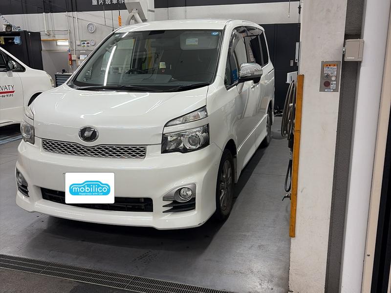 トヨタ ヴォクシー ZS 煌