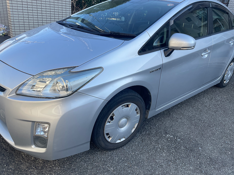 トヨタ プリウス L