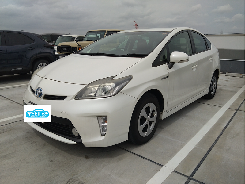 トヨタ プリウス S