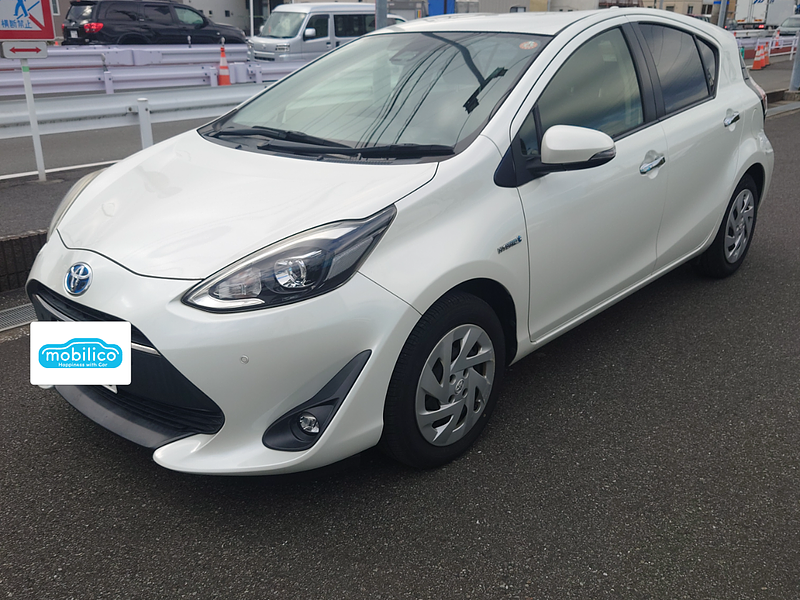 トヨタ アクア Sスタイルブラック