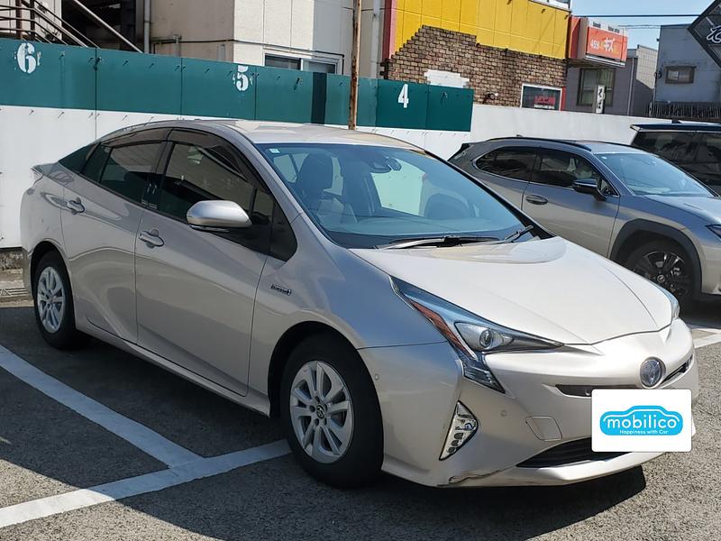 トヨタ プリウス Sセーフティプラス