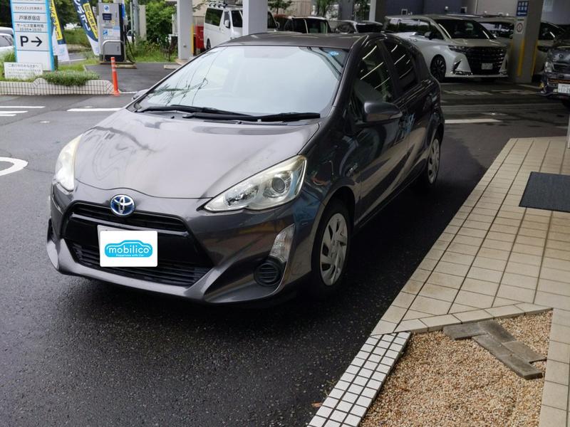 トヨタ アクア S