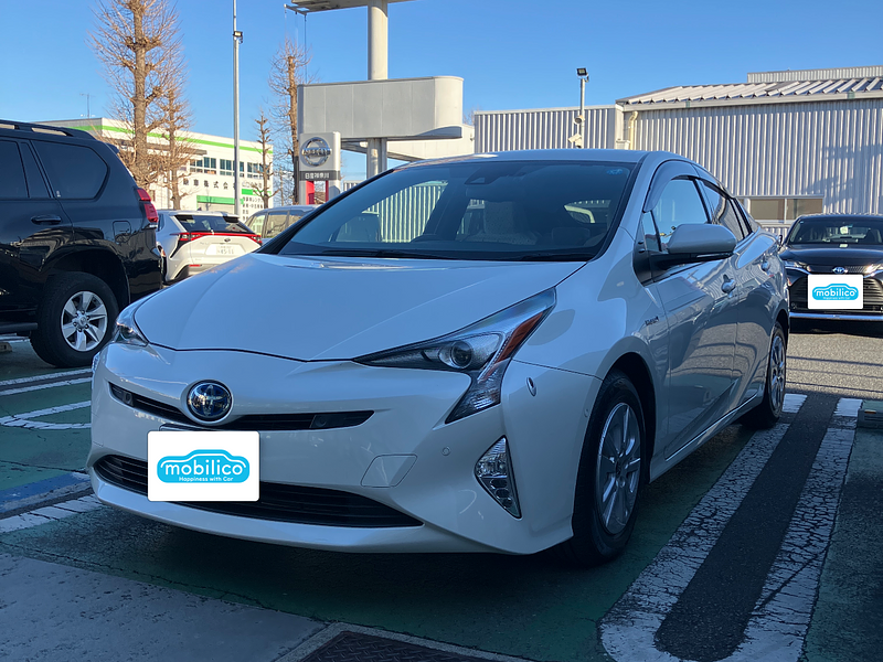 トヨタ プリウス Sセーフティプラス