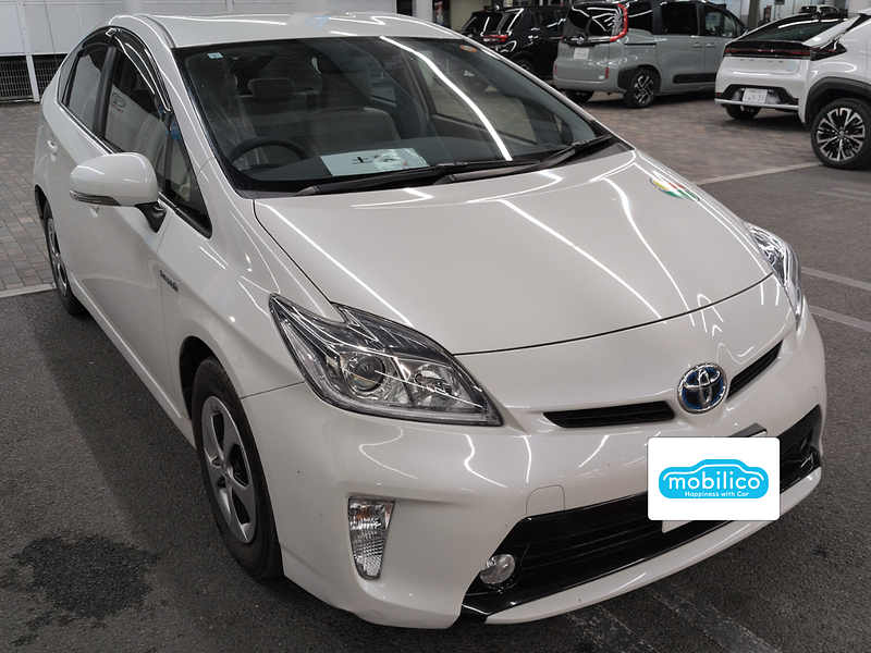 トヨタ プリウス S