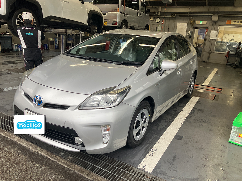 トヨタ プリウス S